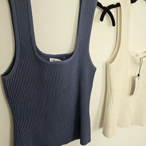 Sculpted Ribbed Tank Top